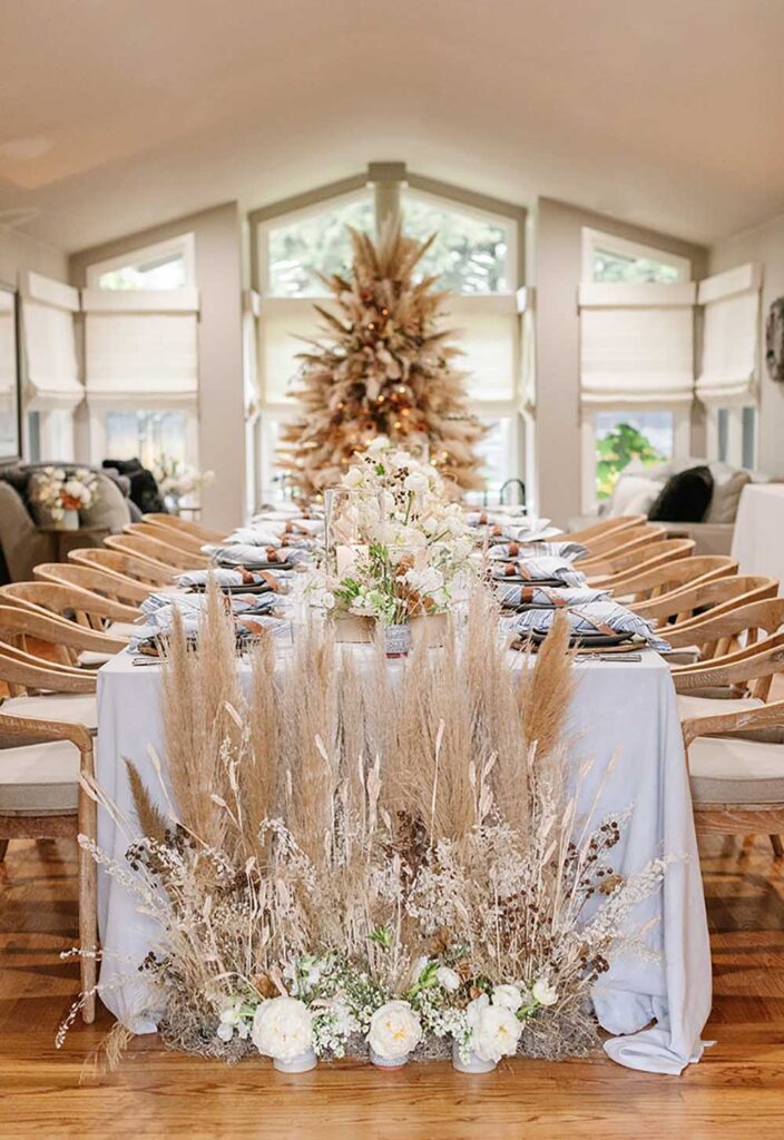 Meghan Murray of Parker Grace Events incorporated elements inspired by Ukrainian traditions for a dinner party celebrating a Ukrainian Christmas. Photo by Adriana Klas