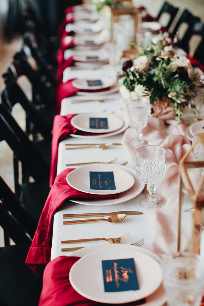 Eddie Zaratsian of Eddie Zaratsian Lifestyle & Events suggests personalized handwritten notes for Thanksgiving gatherings. Photo by Dina Chmut Photography