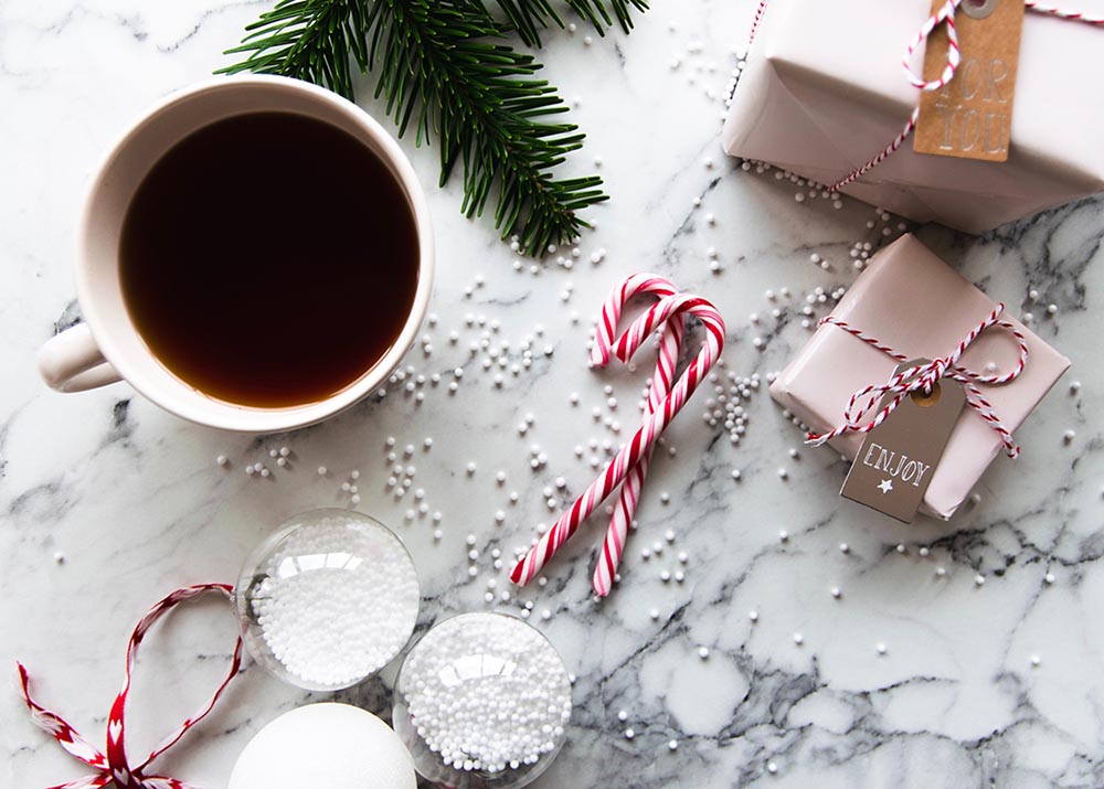 Bill Hansen Catering suggests creating a festive hot chocolate bar at an event.